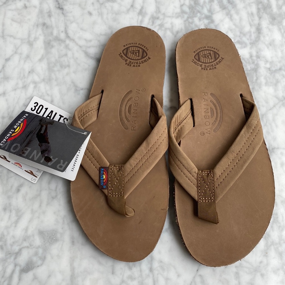 ⚡️Fantastic NWT Men’s brown leather rainbow sandal - Medium (8.5-9.5)